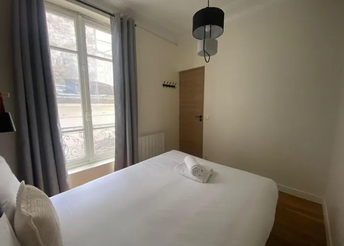 Levis - Batignolles 6p Appartement Parijs